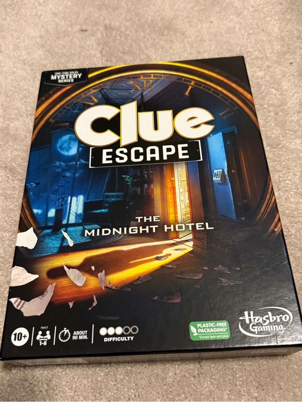 Hasbro Clue Escape The Midnight Hotel - one time solve mystery edition